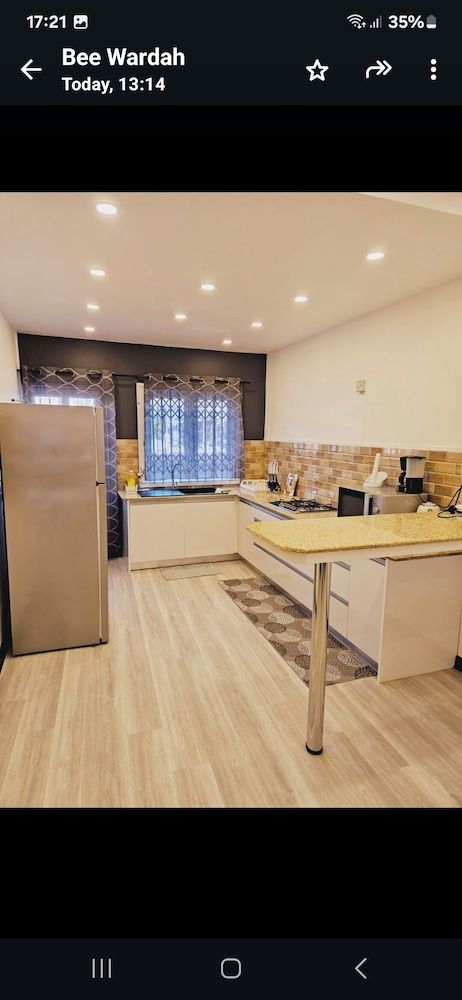 Captivating 3-bed Apartment in Flic en Flac Apartment 10