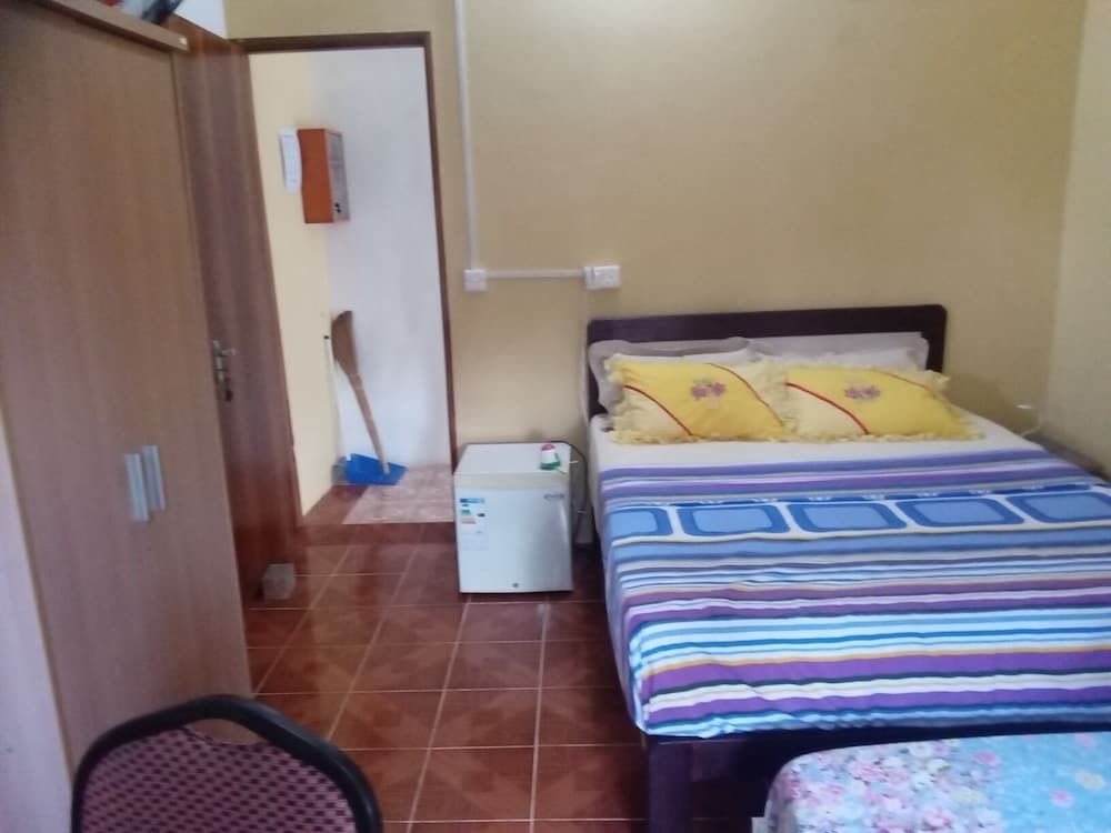 Chez Ronald Guest House Standard Room