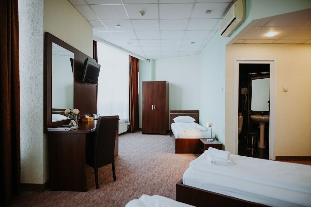 Hotel Select Comfort Triple Room, 3 Twin Beds 7