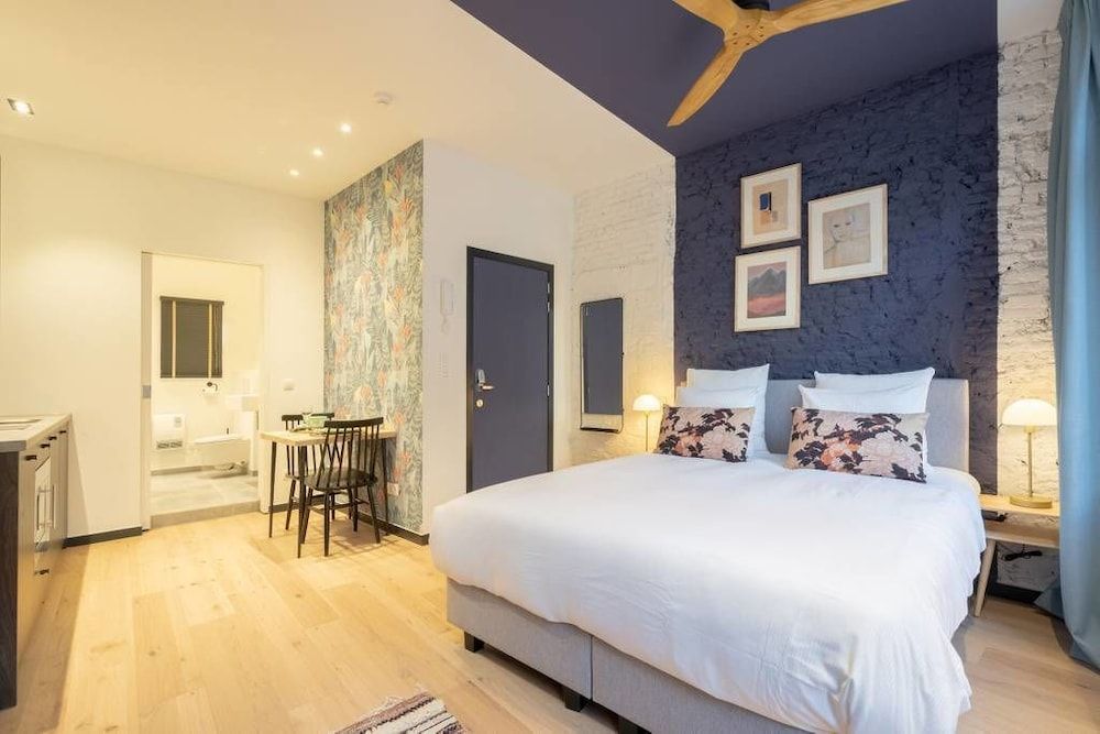 The Chaplain 27 Studio, 1 Queen Bed, Non Smoking 2