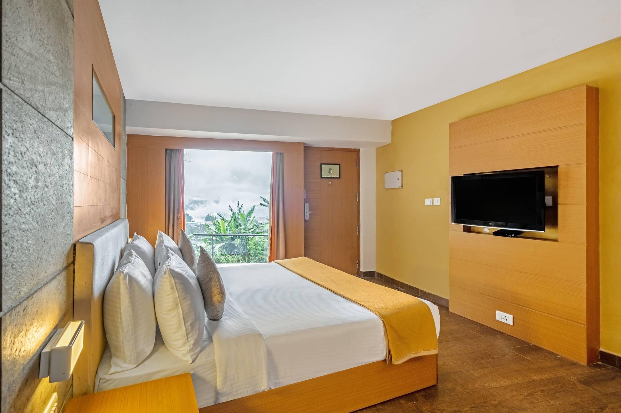 2 BedRoom Family Suite with Sitout