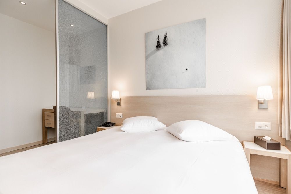 Starling Hotel Residence Genève Classic Double Room 3