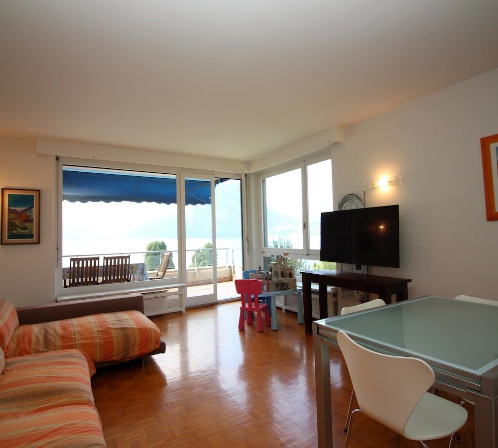 Lugano Blue Marine On Lake Shore Family Apartment, Multiple Beds, Garden Area (Lugano Blue Marine On Lake Shore) 8