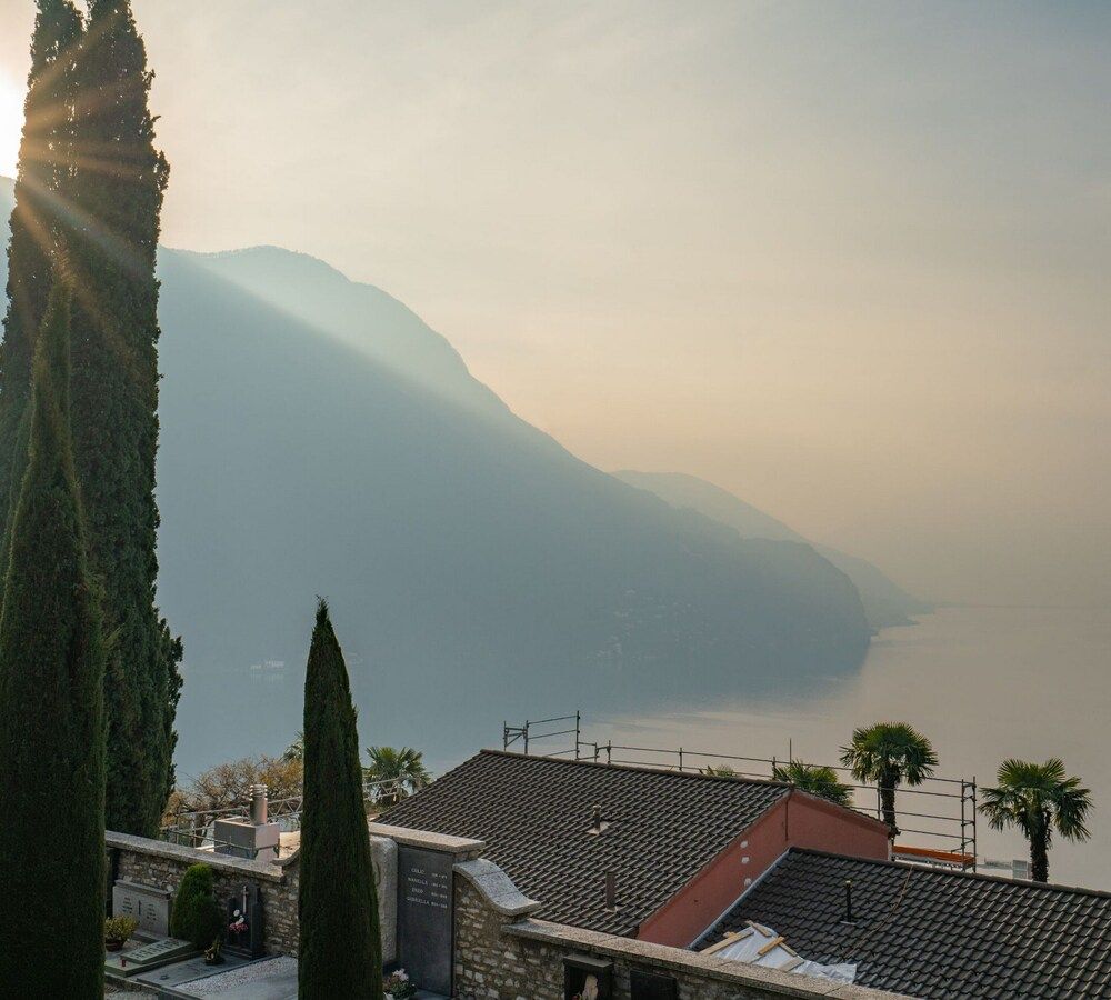 undefined Lugano Blue Marine On Lake Shore 10