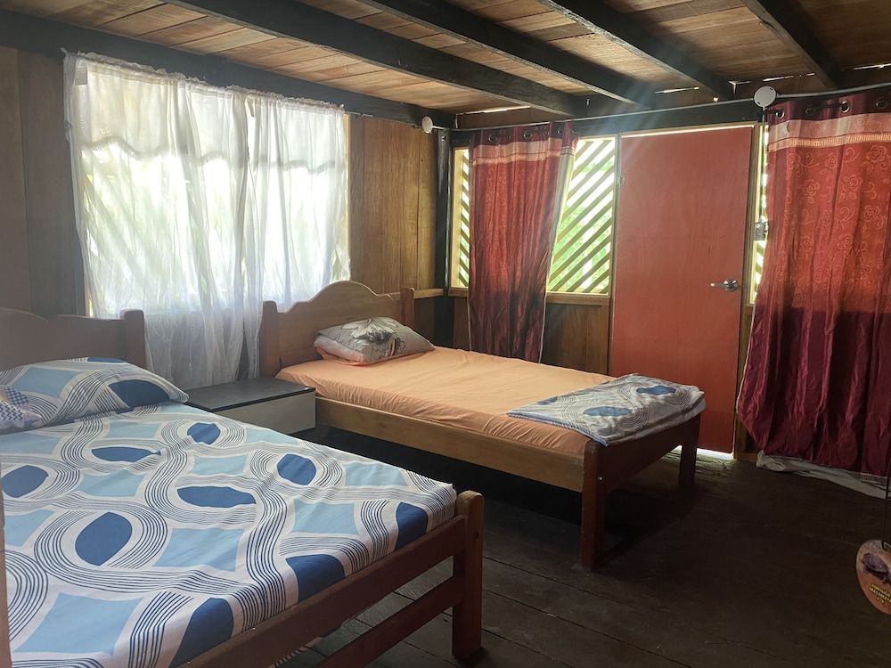 CABAÑAS TAKANA