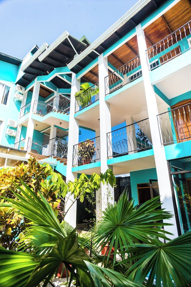 undefined The Blue Suites & Spa 7