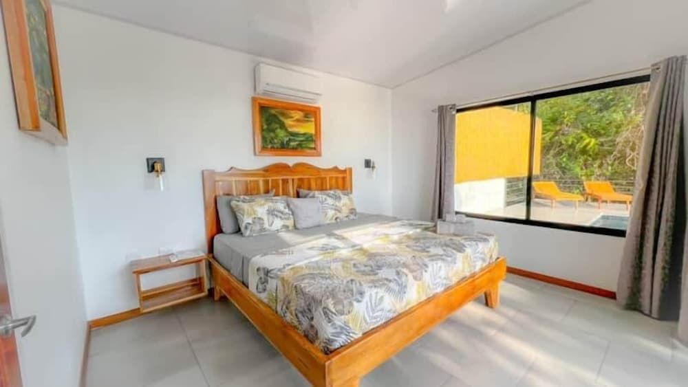 1bdr Moderne House CUSINGA | Panoramic Ocean View