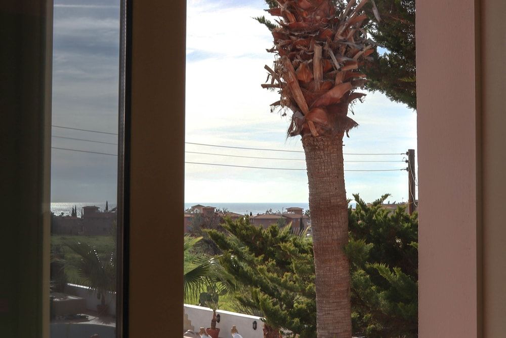 undefined 2 Bedroom House near Tombs of the Kings 10