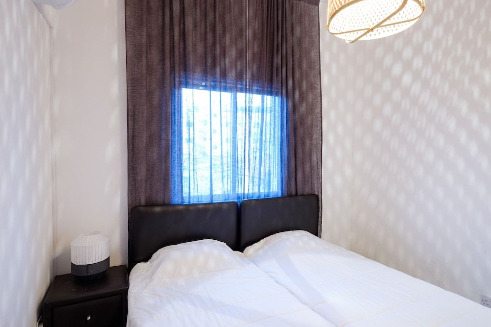 undefined Townhouse In Ideal Location 9