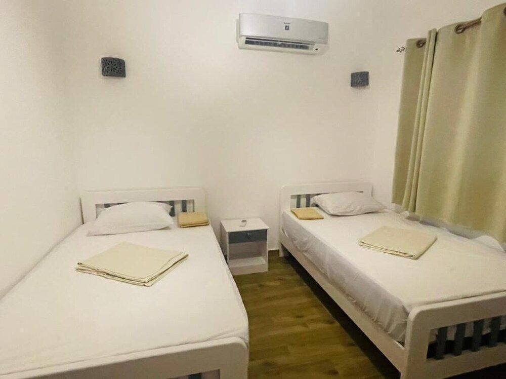 Elite Residence Standard Room, 2 Twin Beds 3