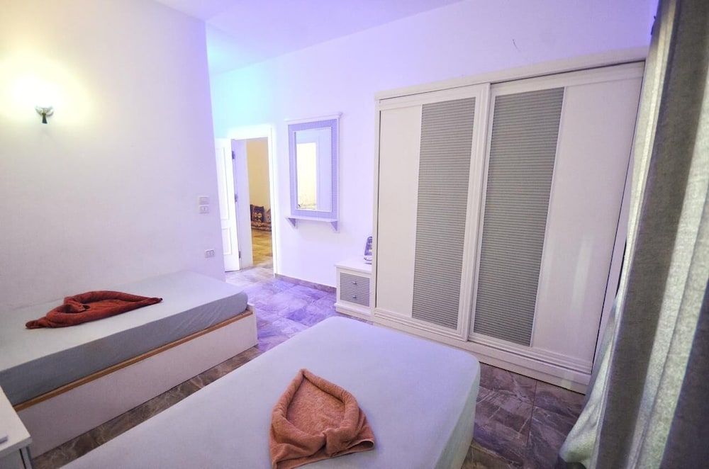 Elite Residence Standard Room, 2 Twin Beds 7