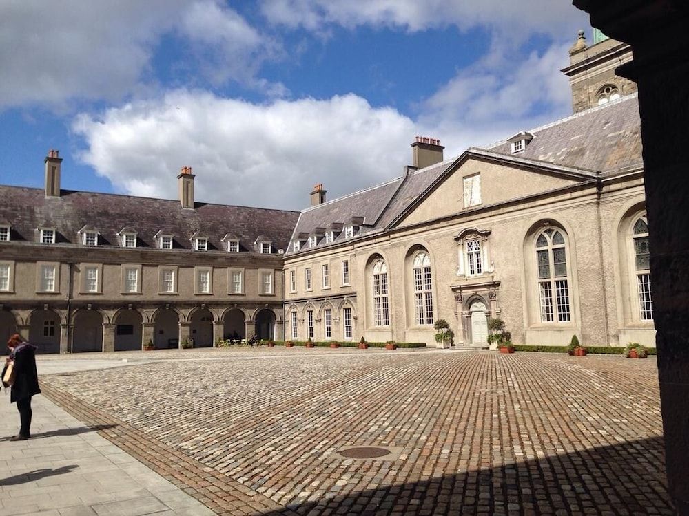 undefined Pia House 4