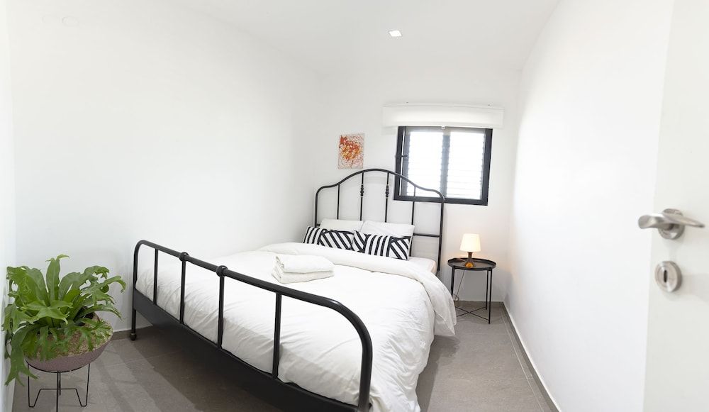 Elifelet 26 Apartment, 2 Bedrooms, Ocean View (1013) 2