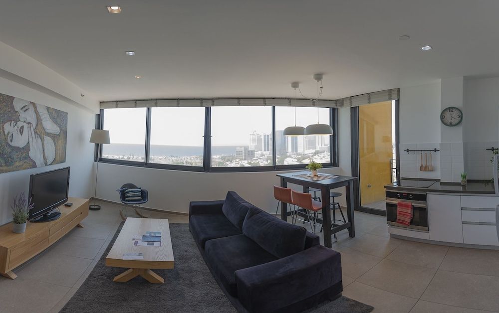 Elifelet 26 Apartment, 2 Bedrooms, Ocean View (1013) 4