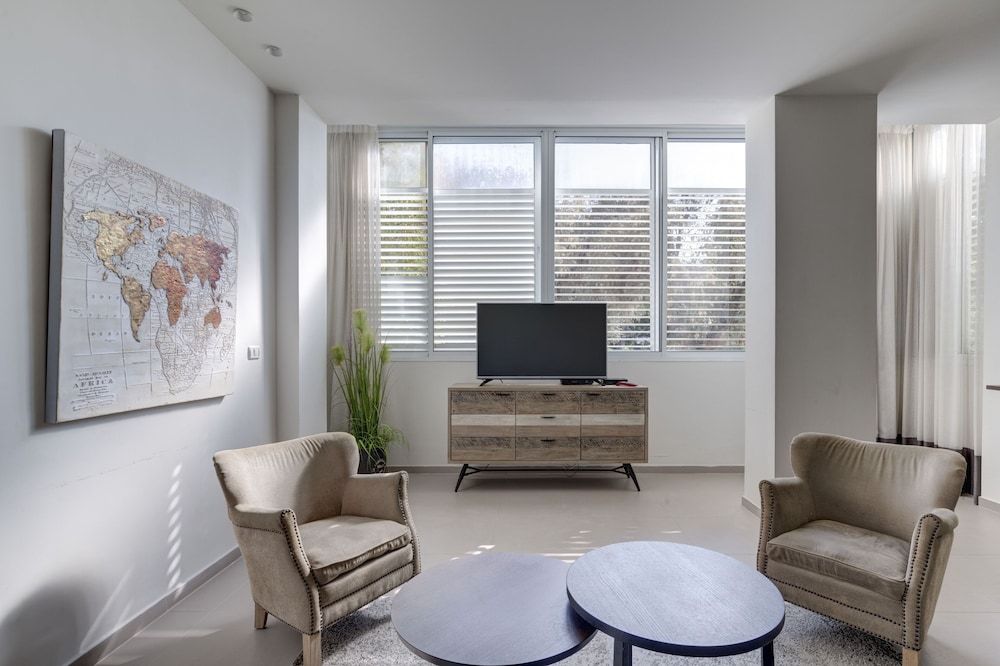 Central17 by TLV2RENT Premium Apartment 19