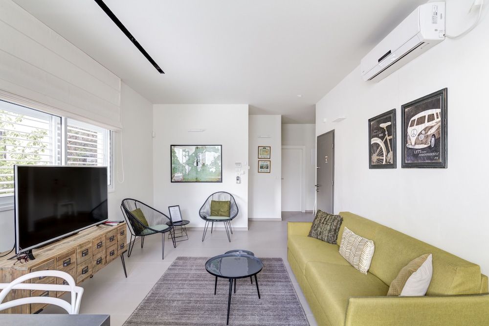 Central17 by TLV2RENT Basic Apartment 14