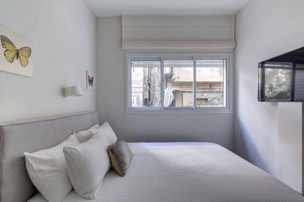 Central17 by TLV2RENT Premium Apartment 10