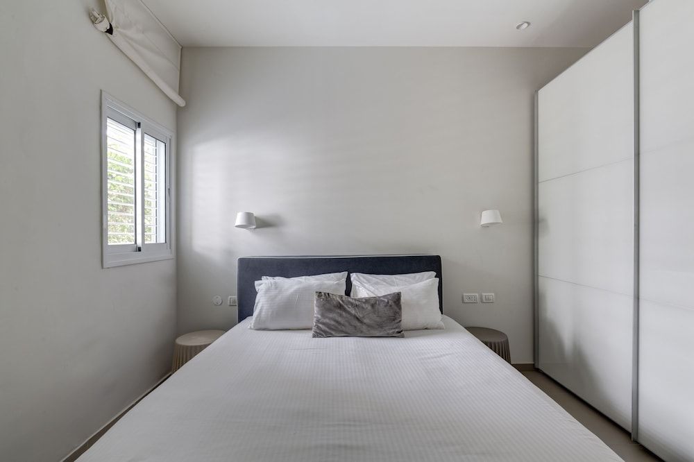 Central17 by TLV2RENT Premium Apartment 17