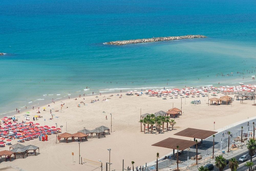 undefined Luxury Levontin apt near Rothschild 3