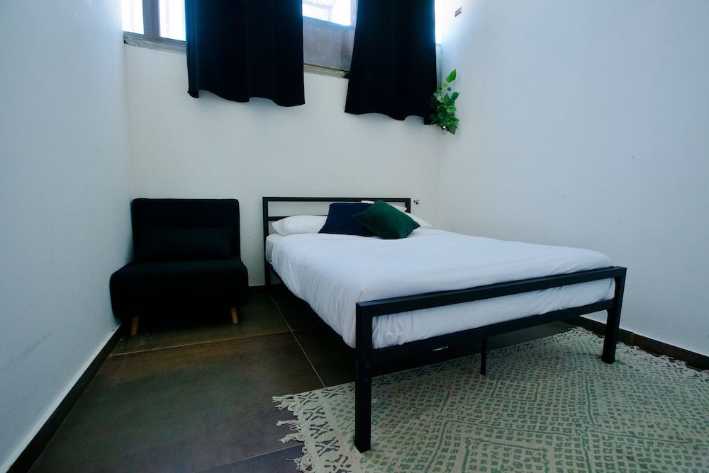 Jungle Jaffa Hostel Age 18 to 45 Standard Double Room 7
