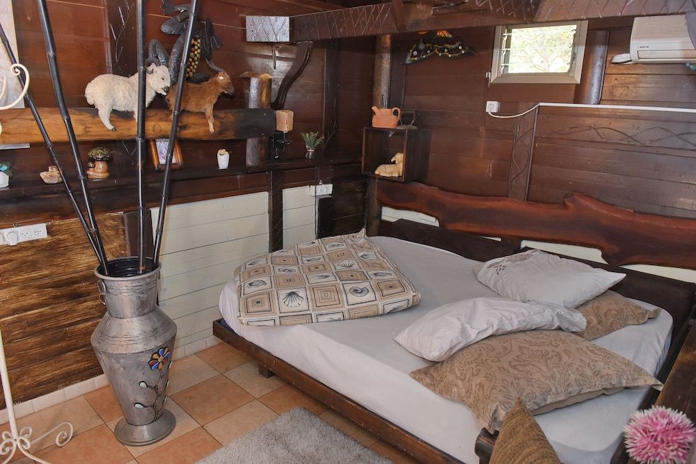 Standard Suite, Jetted Tub