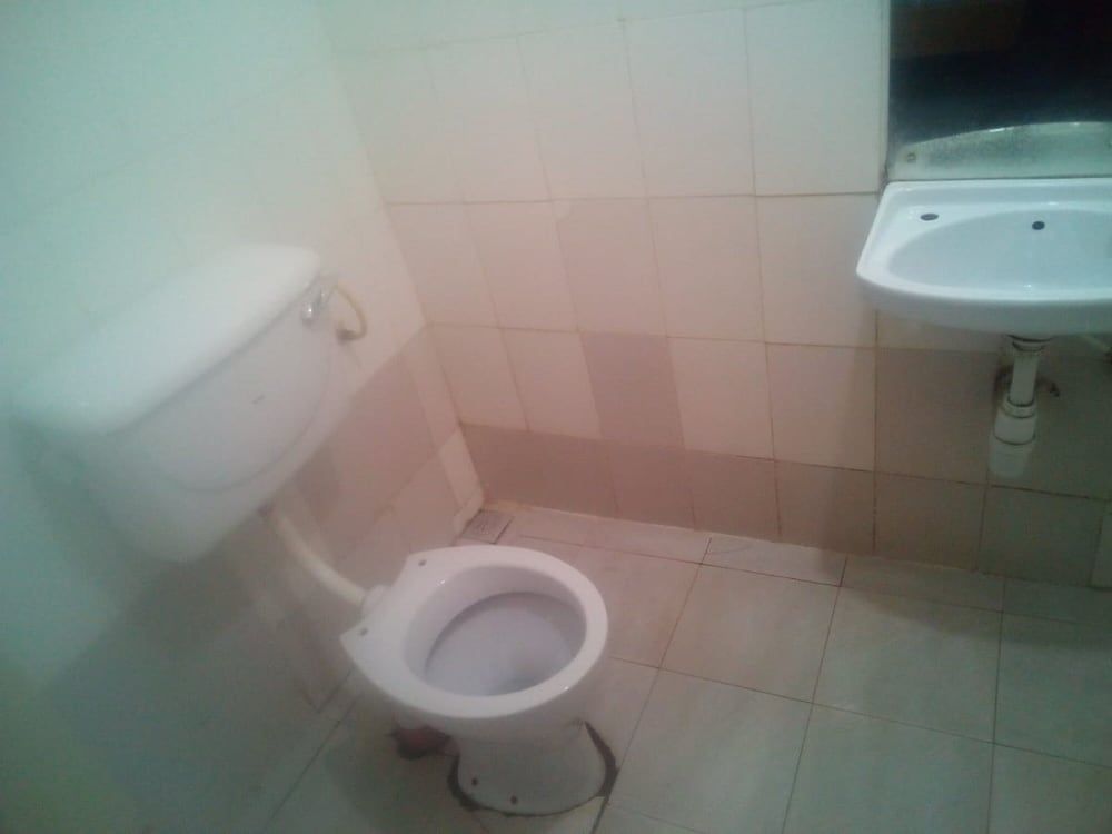 undefined Comfy Bar And Restaurant 8