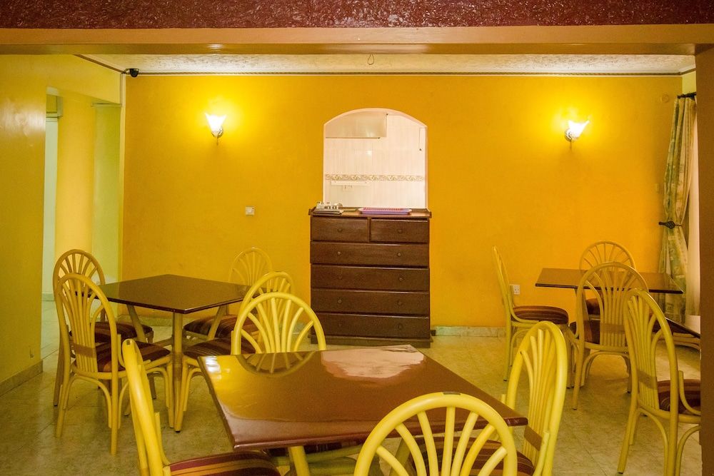 undefined Lowela Hotel