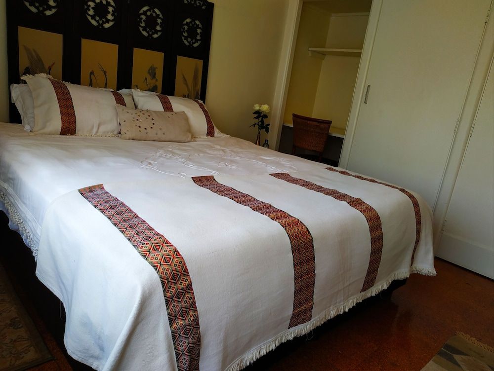 Zereniti House Junior Suite, 1 Queen Bed, Balcony, Garden View 3
