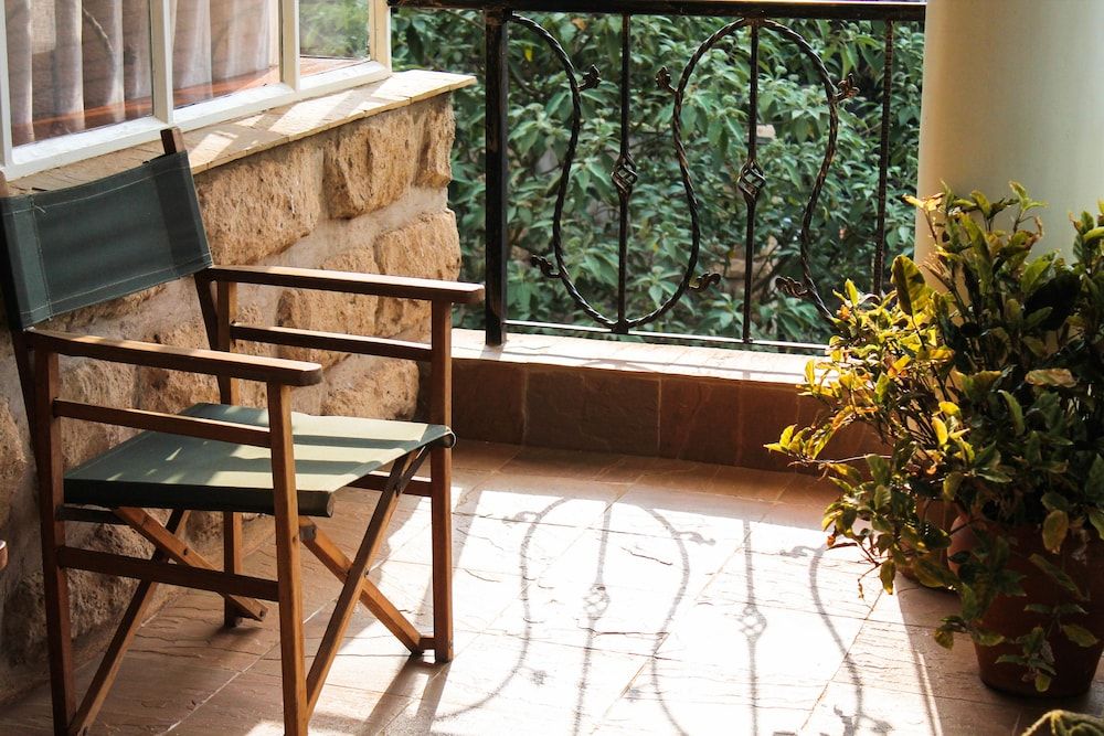 Zereniti House Junior Suite, 1 Queen Bed, Balcony, Garden View 5