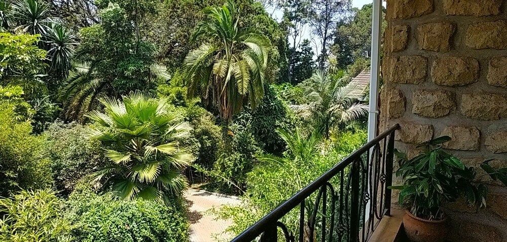 Zereniti House Deluxe Duplex, 1 Queen Bed, Balcony, Garden View 9