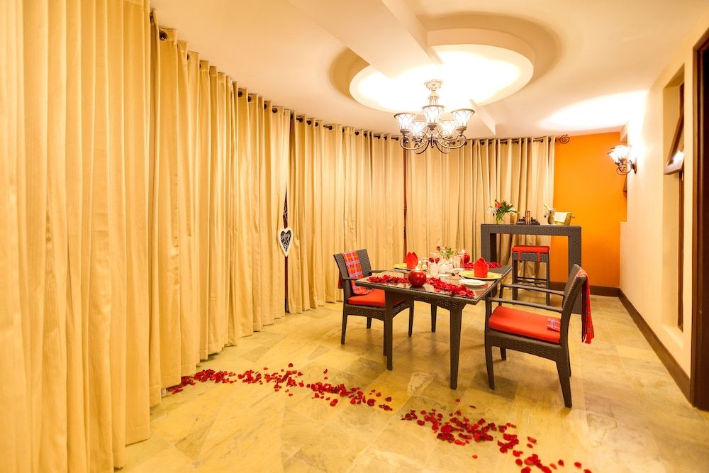 Enashipai Resort & Spa Honeymoon Suite 4