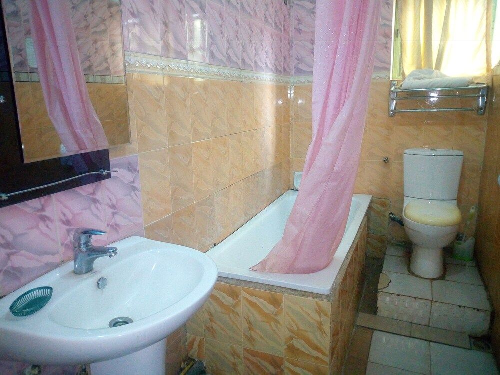 Sylvia's Place Room (King) 4