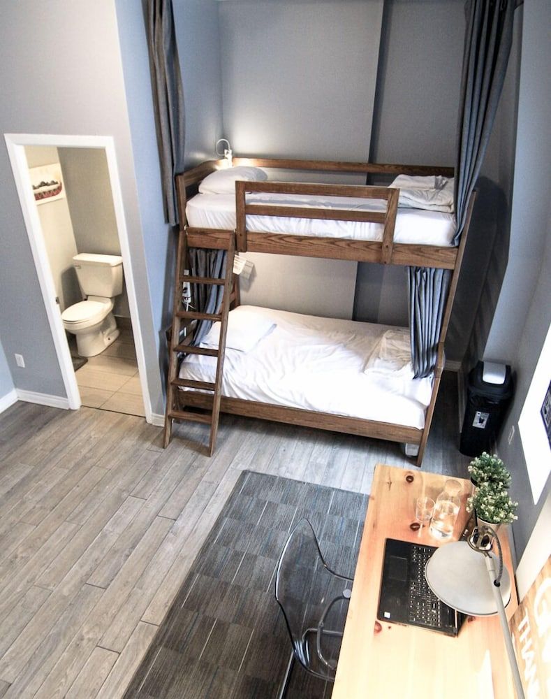 undefined The Clarence Park - Hostel 8