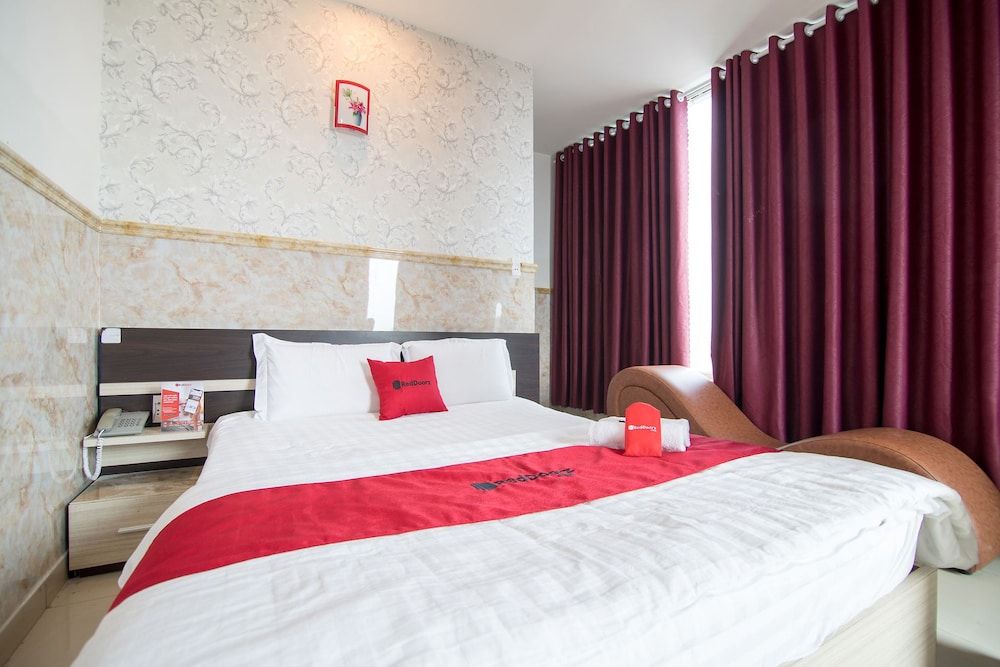 undefined Reddoorz Plus Near Mien Tay Bus Station 2 4