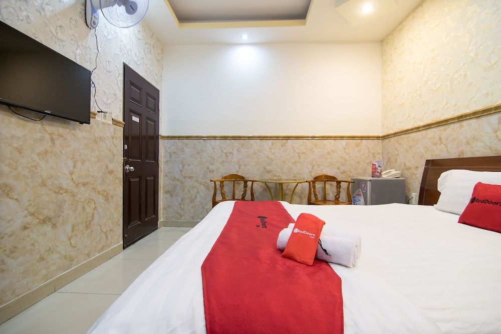 undefined Reddoorz Plus Near Mien Tay Bus Station 2 8