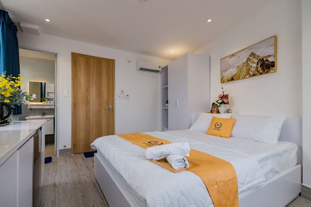 HAPPYHOMES 102 Luxury Bui Vien Apartment Luxury Apartment, City View 14