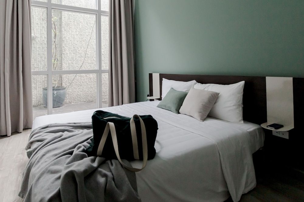 undefined Blue Arch Suites - The Notre Dame Saigon 4