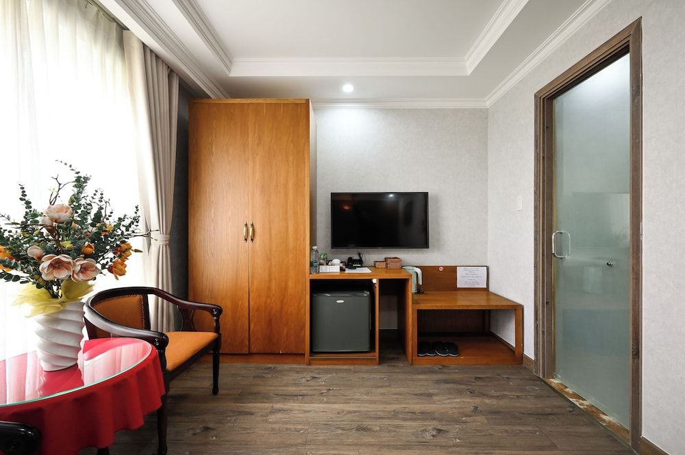 The River Park Hotel Superior Double Room 8