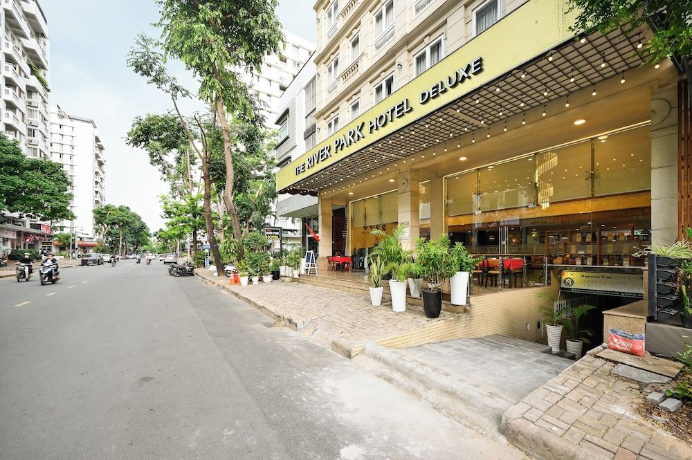 undefined The River Park Hotel 9