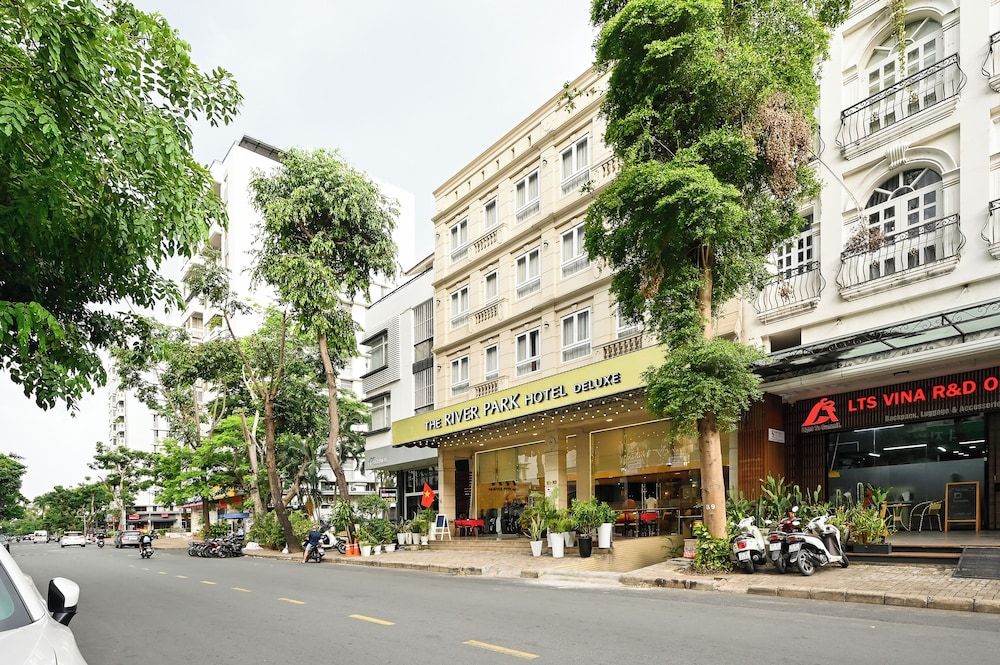 undefined The River Park Hotel 8