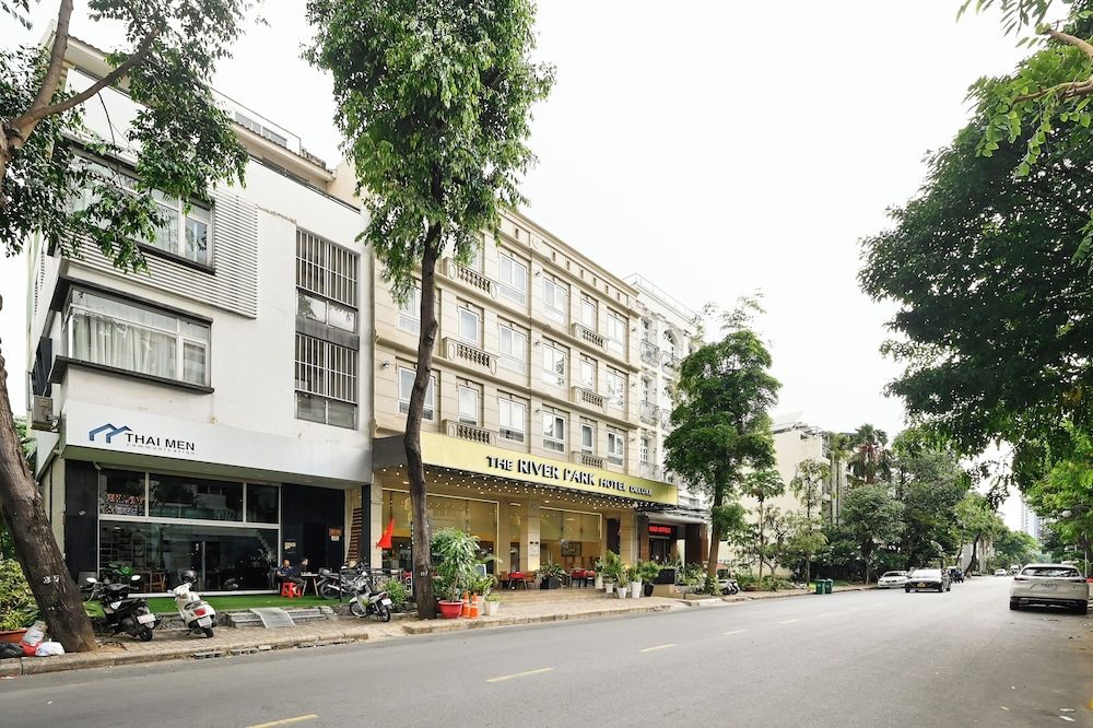 undefined The River Park Hotel 10