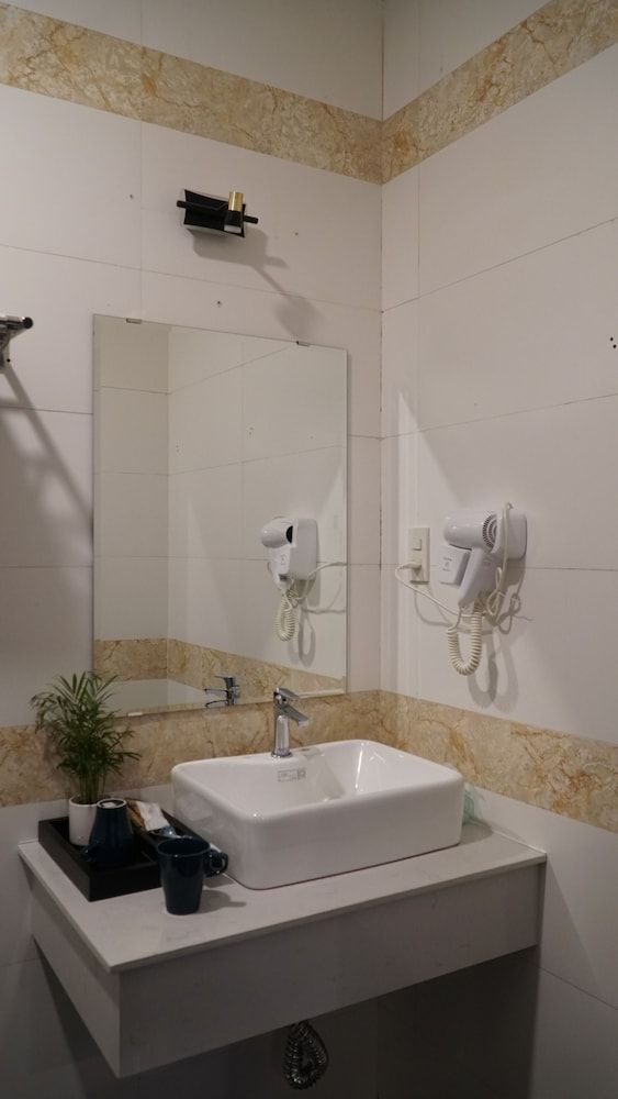 Bros Hotel Standard Room 3