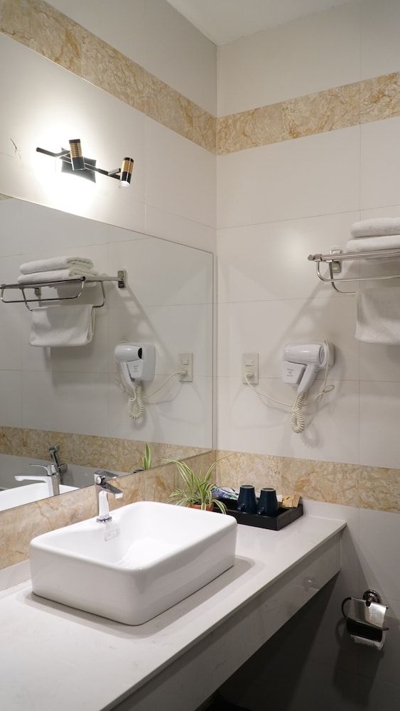 Bros Hotel Standard Room 2