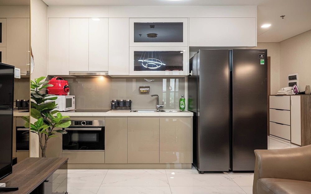 undefined Boutique Unique Landmark 81 7