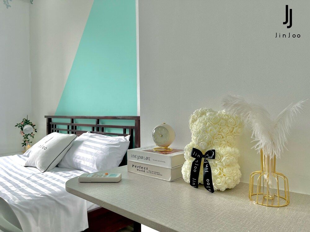 undefined JinJoo Home - Topaz Elite Apartment District 8 10