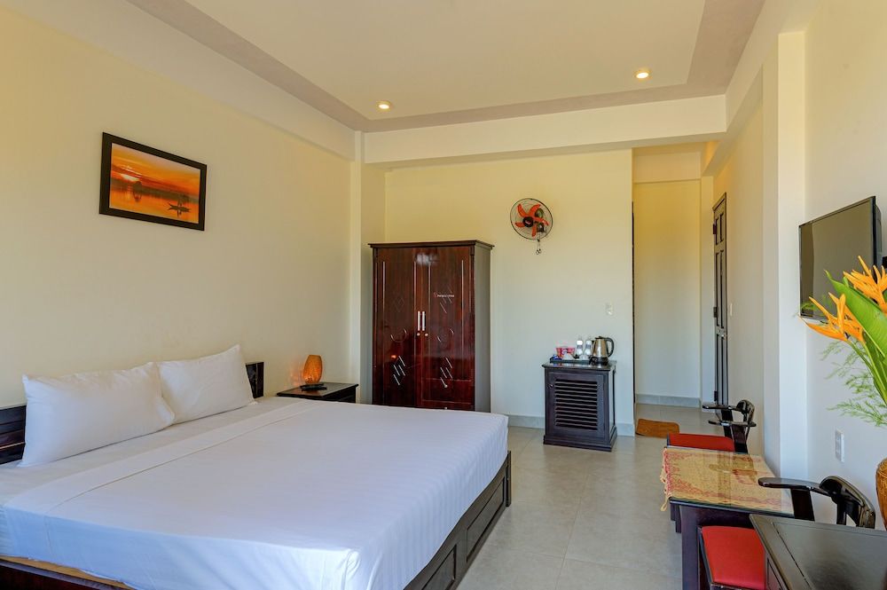 undefined Hoi An Blue River Hotel 4