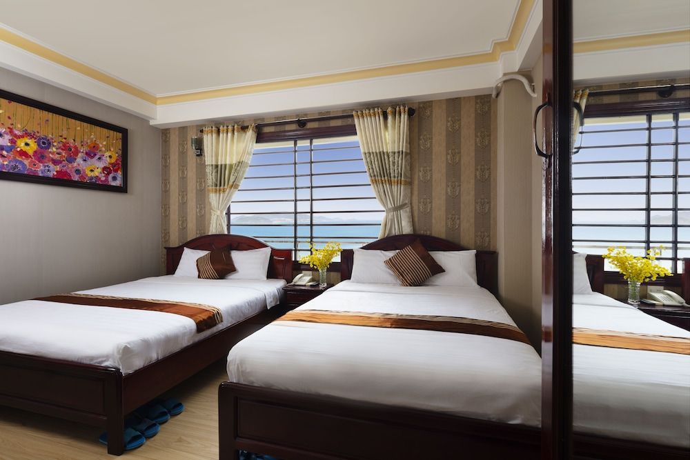 Deluxe Double or Twin Room, 1 King Bed, Beach View