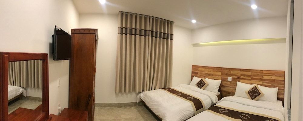 undefined Tata 2 Hotel 9