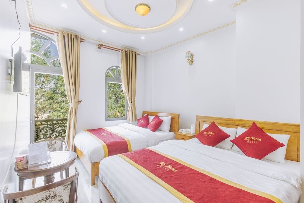 My Hung Hotel DaLat Deluxe Double Room 12