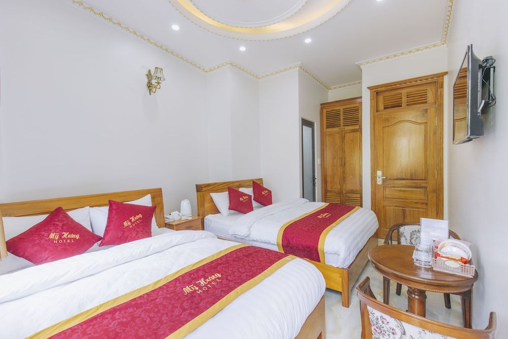 My Hung Hotel DaLat Deluxe Double Room 11